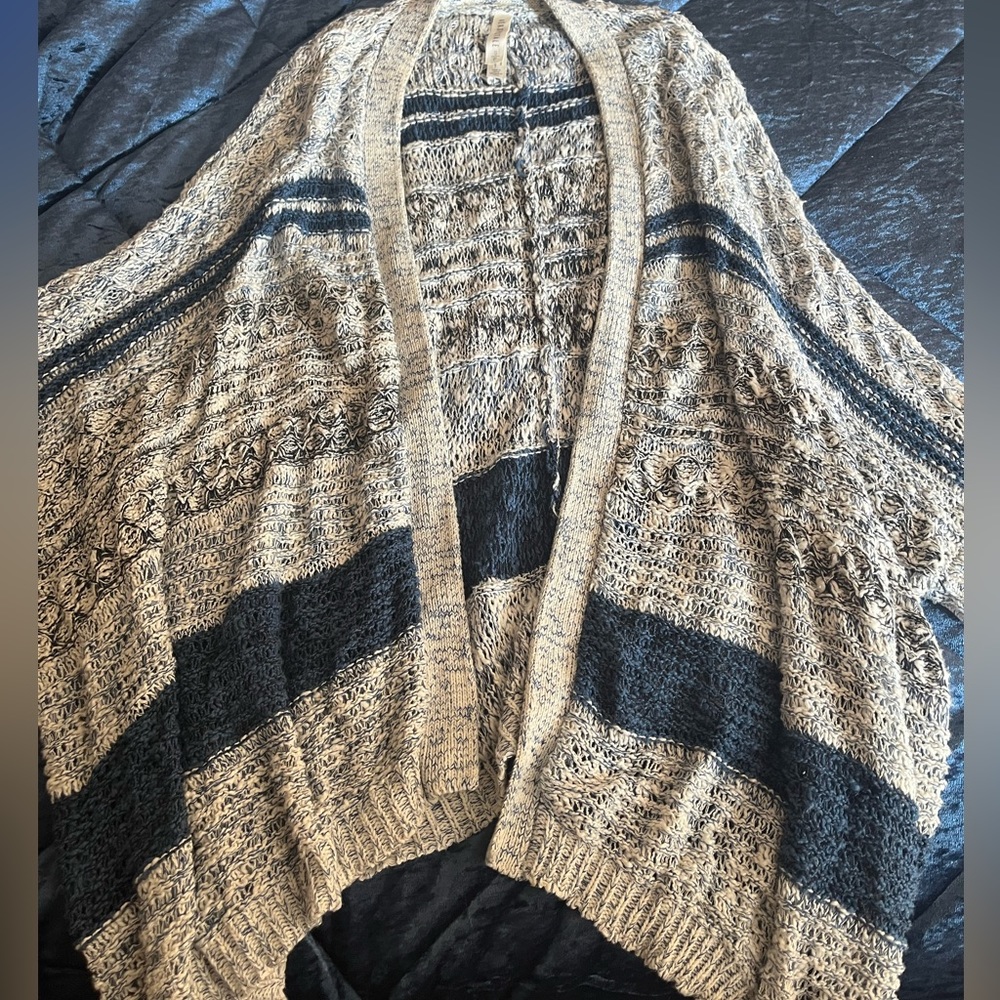 Knitted Quarter sleeve Aèropostal cardigan